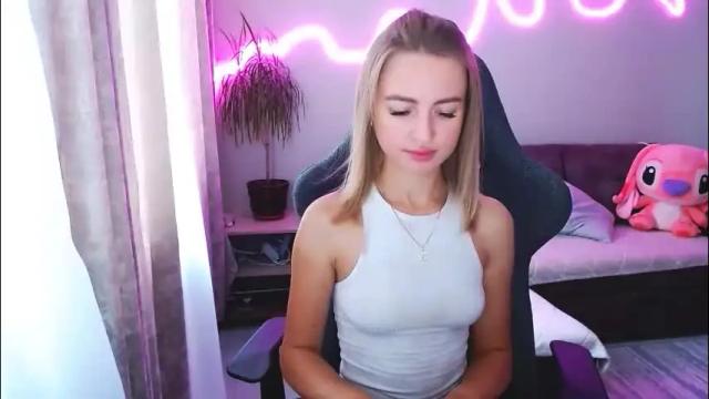 Image 8 of youdreamm Stream on Chaturbate on 4 months ago