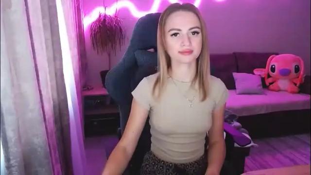 Image 3 of youdreamm Stream on Chaturbate on 2 months ago