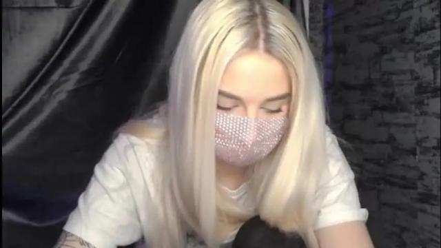 Image 3 of your___barbie Stream on Chaturbate on 4 months ago