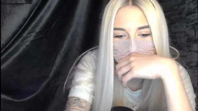 Image 4 of your___barbie Stream on Chaturbate on 4 months ago