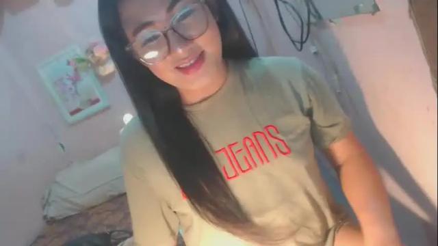 Image 12 of your_bea_trixx Stream on Chaturbate on 15 days ago