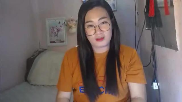 Thumbnail 1, your_bea_trixx's Stream at Chaturbate, 1 month ago