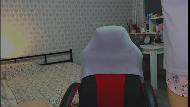 Image 11 of your_best_foxxx Stream on Chaturbate on 21 days ago