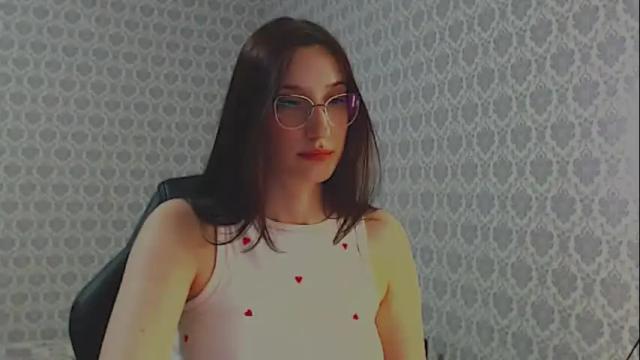 Image 6 of your_best_foxxx Stream on Chaturbate on 14 days ago