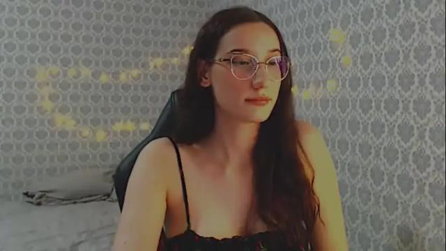 Image 3 of your_best_foxxx Stream on Chaturbate on 13 hours ago