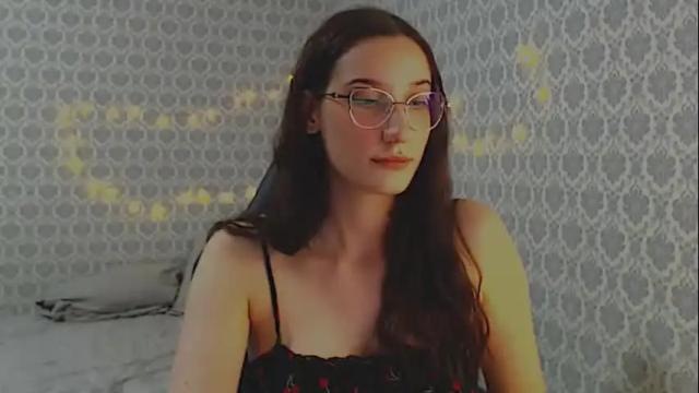 Image 4 of your_best_foxxx Stream on Chaturbate on 13 hours ago