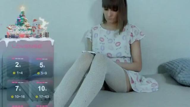 Image 3 of your_caramelka Stream on Chaturbate on 21 months ago