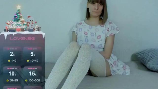 Image 4 of your_caramelka Stream on Chaturbate on 21 months ago