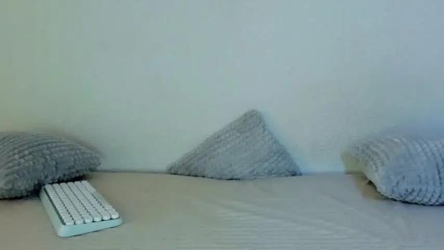 Image 12 of your_caramelka Stream on Chaturbate on 19 months ago