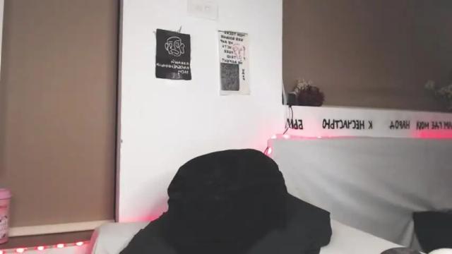 Image 8 of your_coraline Stream on Chaturbate on 16 months ago
