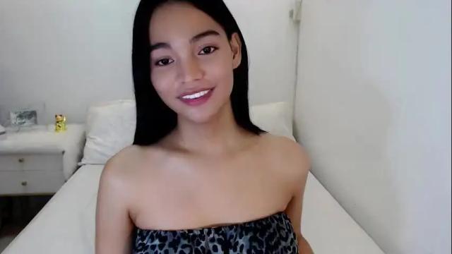 Image 12 of your_fantastic_ts Stream on Chaturbate on 19 months ago
