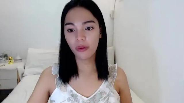 Image 3 of your_fantastic_ts Stream on Chaturbate on 19 months ago