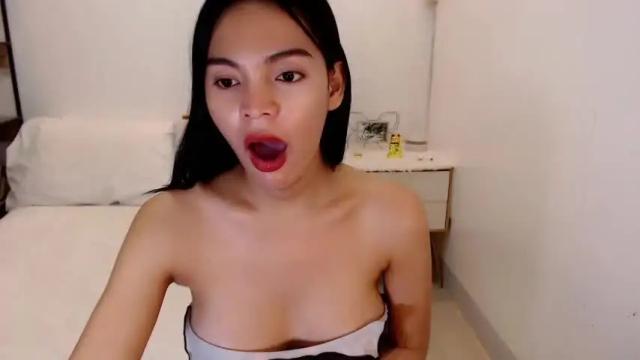 Image 8 of your_fantastic_ts Stream on Chaturbate on 18 months ago