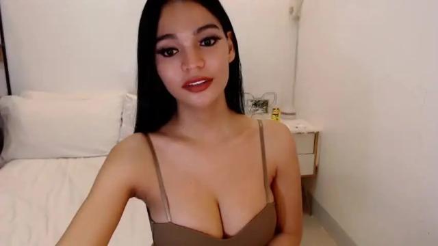 Image 11 of your_fantastic_ts Stream on Chaturbate on 18 months ago