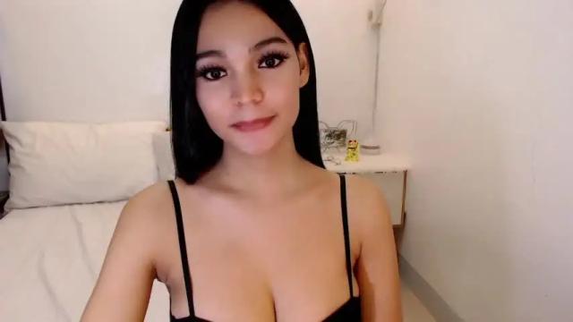 Image 4 of your_fantastic_ts Stream on Chaturbate on 18 months ago