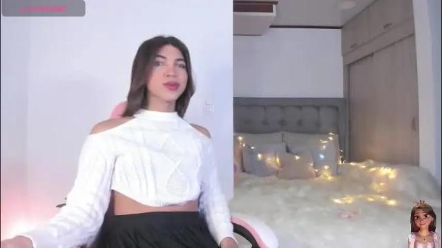 Image 3 of your_favorite_doll_ Stream on Chaturbate on 2 months ago