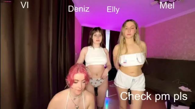 Image 4 of your_favoritegirls Stream on Chaturbate on 14 months ago