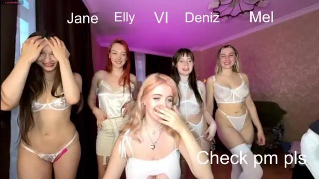 Image 3 of your_favoritegirls Stream on Chaturbate on 14 months ago