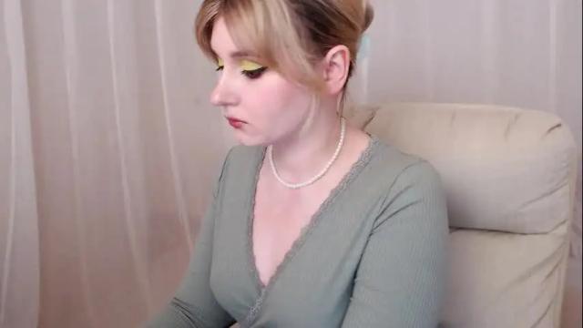 Image 12 of your_freya Stream on Chaturbate on 23 days ago