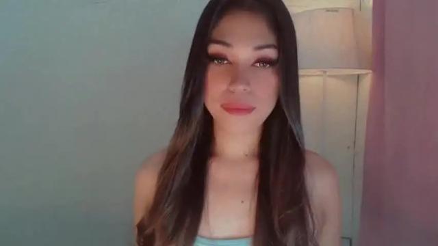 Image 3 of your_gwen22 Stream on Chaturbate on 16 months ago