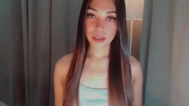 Image 8 of your_gwen22 Stream on Chaturbate on 16 months ago