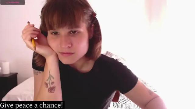 Image 6 of your_hand_in_mine Stream on Chaturbate on 15 months ago