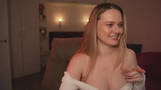 Image 7 of your_kat Stream on Chaturbate on 2 months ago