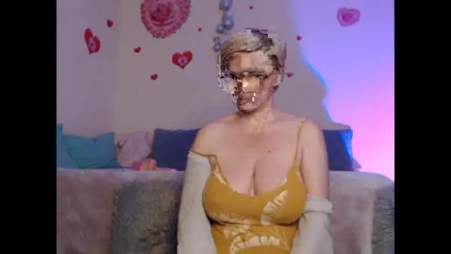 Image 7 of your_lady_in_red Stream on Chaturbate on 13 days ago