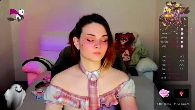 Image 8 of your_lilangel Stream on Chaturbate on 21 months ago