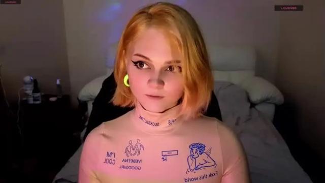 Image 3 of your_lilangel Stream on Chaturbate on 20 months ago
