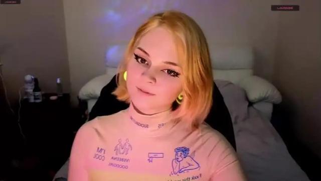 Image 6 of your_lilangel Stream on Chaturbate on 20 months ago