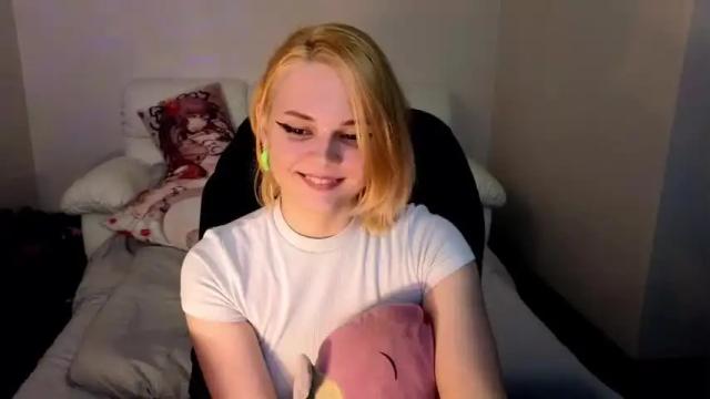 Thumbnail 3, your_lilangel's Stream at Chaturbate, 20 months ago
