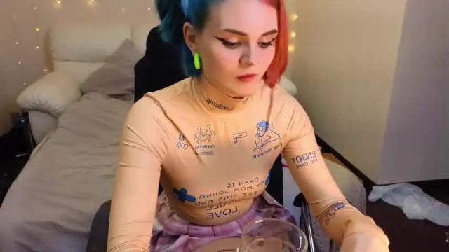 Image 8 of your_lilangel Stream on Chaturbate on 18 months ago