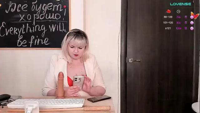 Thumbnail 3, your_linia's Stream at Chaturbate, 1 month ago