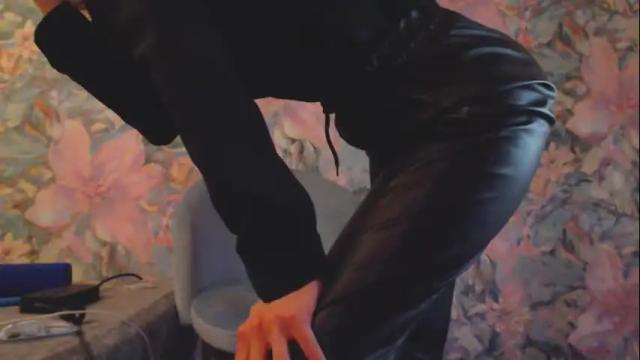 Image 7 of your_lionheart Stream on Chaturbate on 1 month ago