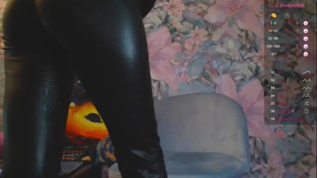 Image 4 of your_lionheart Stream on Chaturbate on 1 month ago