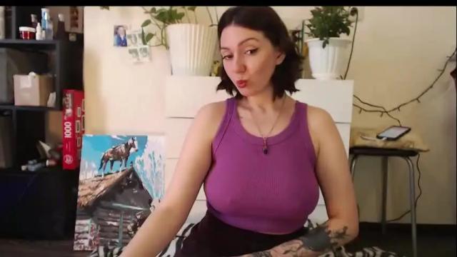 Image 2 of your_little_mom Stream on Chaturbate on 1 month ago