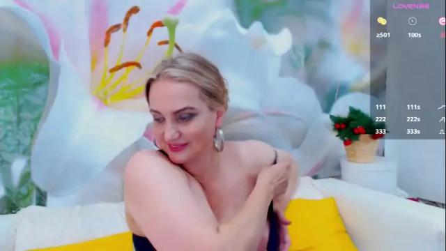 Image 3 of your_milf_lilly Stream on Chaturbate on 6 days ago