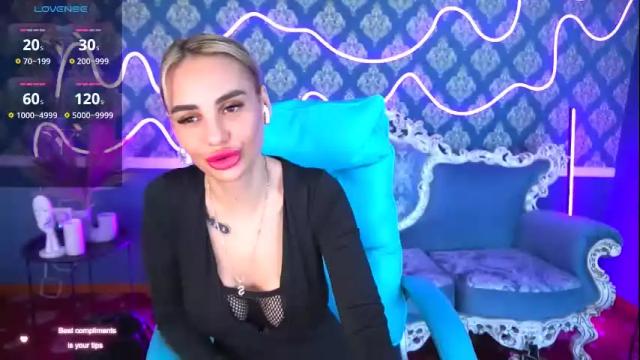Image 2 of your_millsy Stream on Chaturbate on 1 month ago