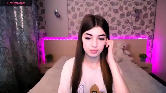 Image 4 of your_moon18 Stream on Chaturbate on 13 months ago