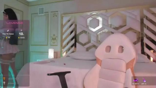 Image 2 of your_naughtyangel Stream on Chaturbate on 13 months ago