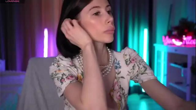 Image 4 of your_nicolett Stream on Chaturbate on 21 days ago