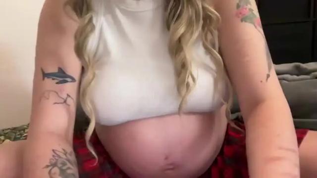 Image 8 of your_pregnant_babe Stream on Chaturbate on 14 months ago