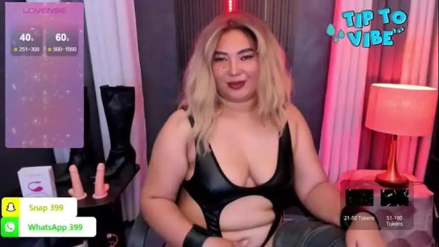 Image 2 of your_sexymomdommexx Stream on Chaturbate on 17 months ago