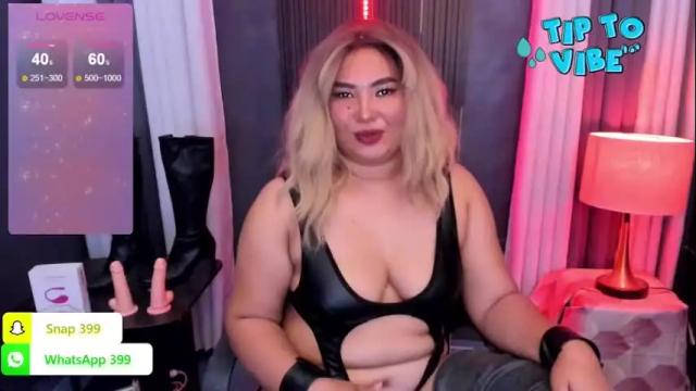 Image 3 of your_sexymomdommexx Stream on Chaturbate on 17 months ago