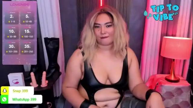 Image 8 of your_sexymomdommexx Stream on Chaturbate on 17 months ago