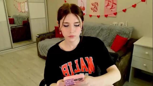 Image 6 of your_sissy_doll Stream on Chaturbate on 1 month ago