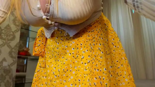 Image 4 of your_sunny_melissa_ Stream on Chaturbate on 12 months ago