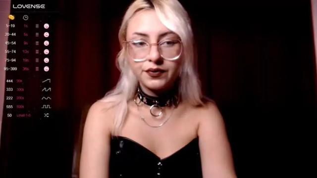 Image 2 of your_valentine_ Stream on Chaturbate on 27 months ago