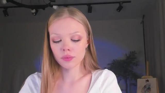 Image 4 of yourariel Stream on Chaturbate on 21 months ago